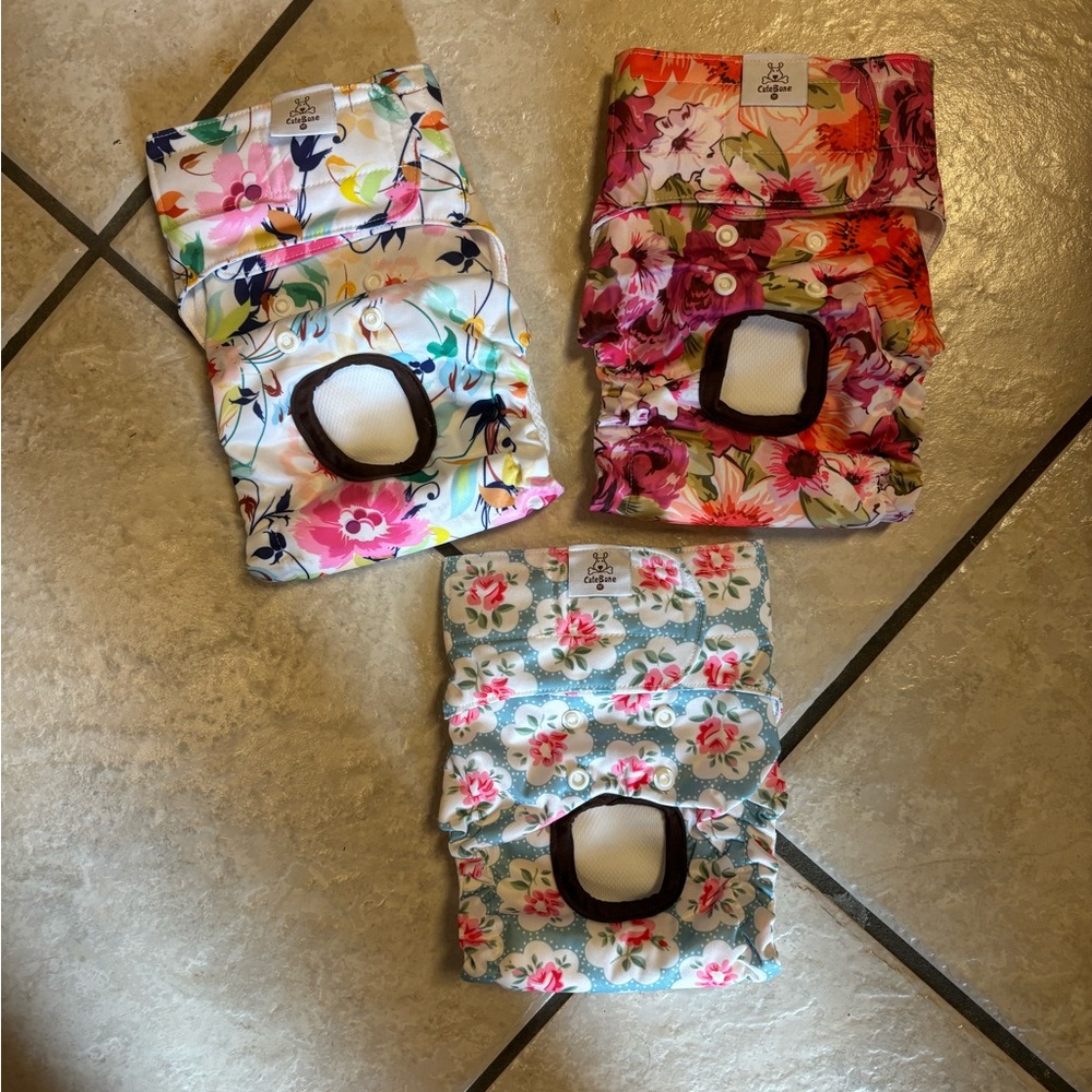 Cute Bone Reusable Dog Diapers Female Washable Doggie Diapers